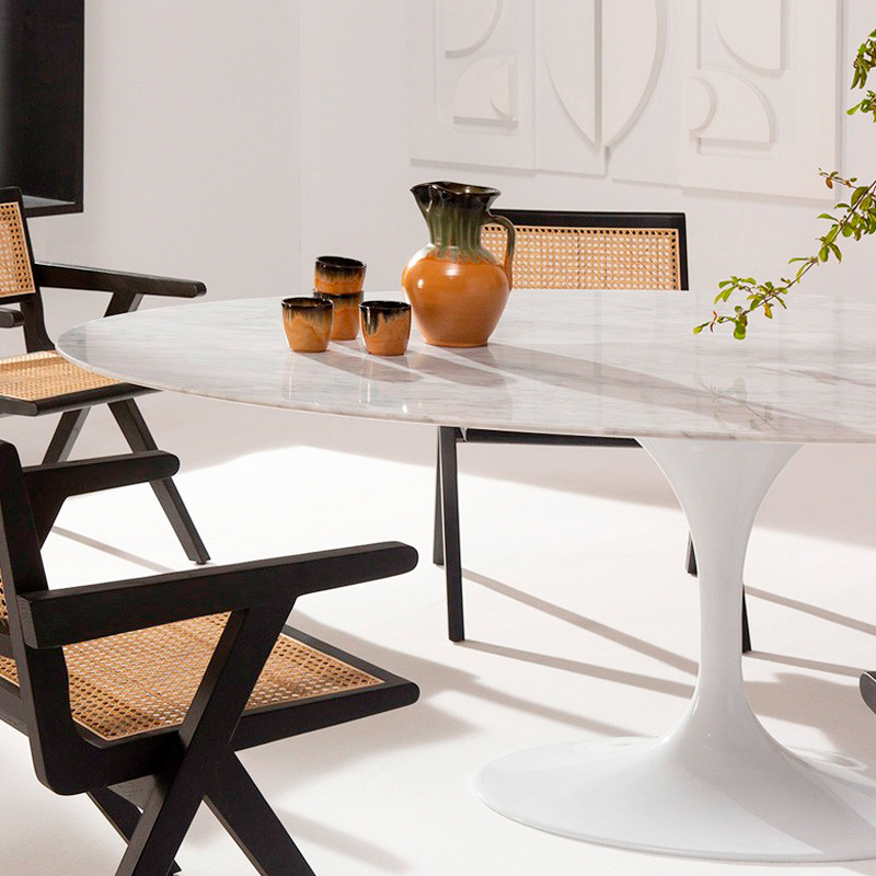 Mesa Tulip de Eero Saarinen: Elegancia Atemporal en tu Hogar